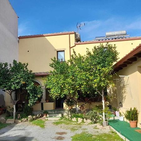 B&B Gli Archi Sìnnai Kültér fotó
