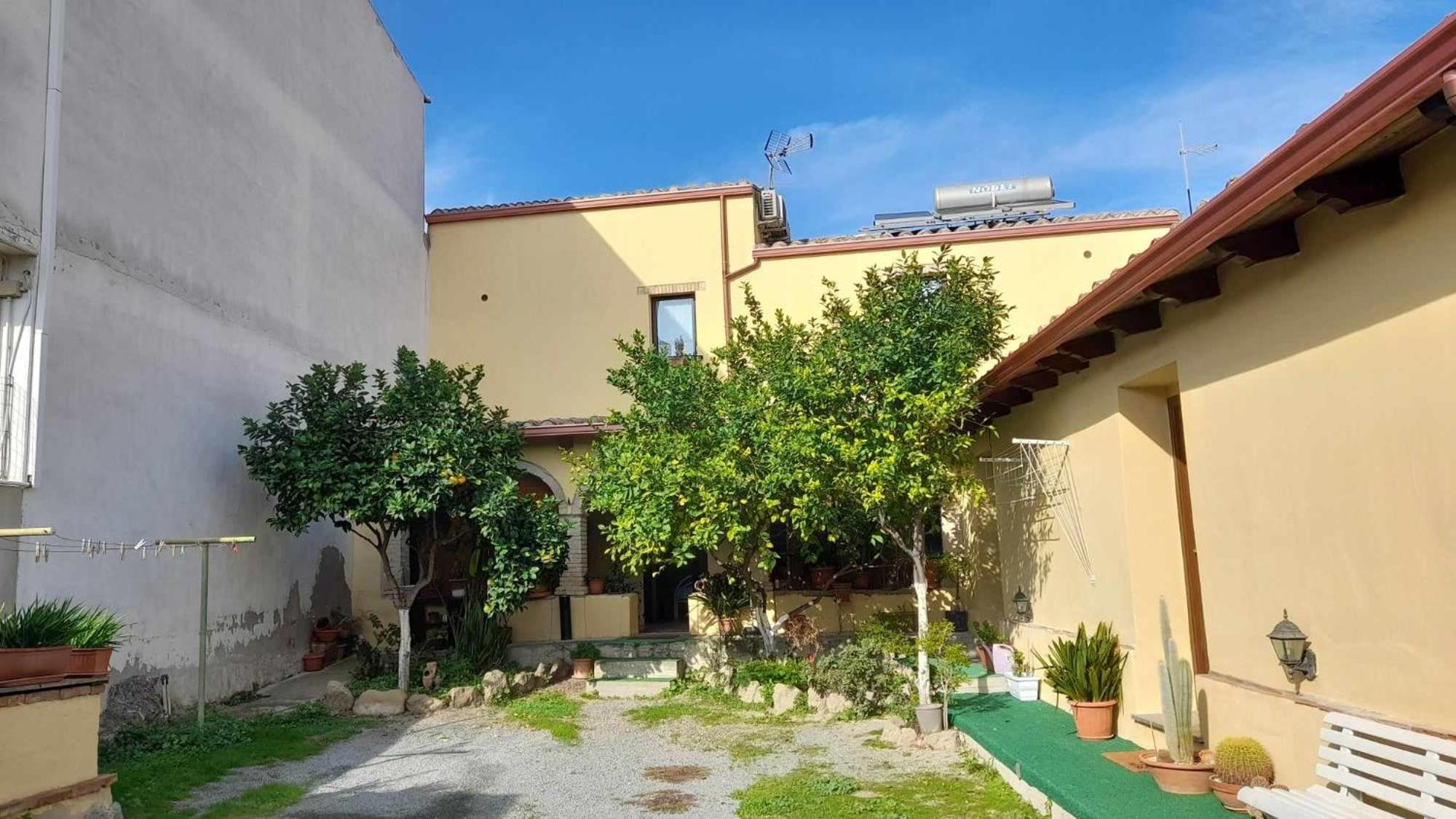 B&B Gli Archi Sìnnai Kültér fotó